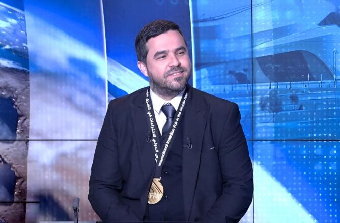تتويج المخترع المغربي فؤاد فقيري