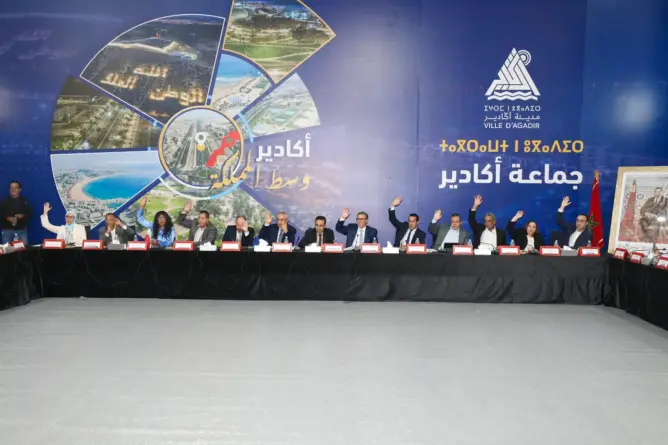تفويت تدبير مرافق عمومية للخواص يشعل جدلا واسعا بأكادير