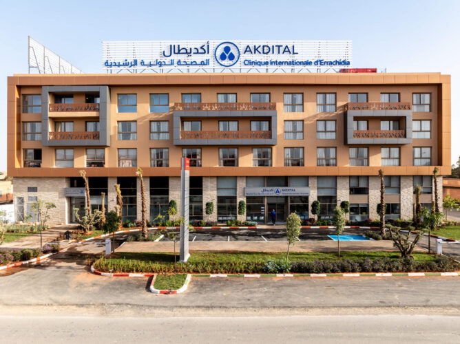 افتتحت مجموعة أكديطال، اليوم الإثنين، "المصحة الدولية الرشيدية"، بحضور الدكتور رشدي طالب