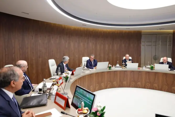 أخنوش يجتمع بالمتدخلين في سلاسل الإنتاج لإنعاش القطاع الفلاحي وخفض الأسعار