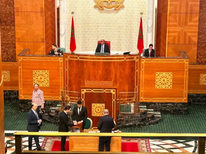 مستشارون يهددون بـ”الطعن الدستوري” في انتخابات هياكل مجلس المستشارين