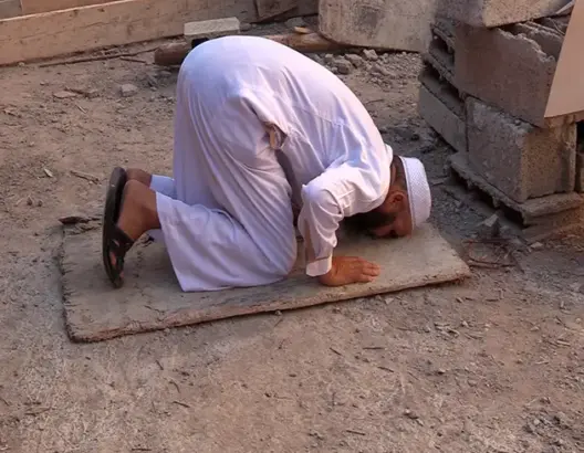 حرمان قرية من صلاة الجماعة