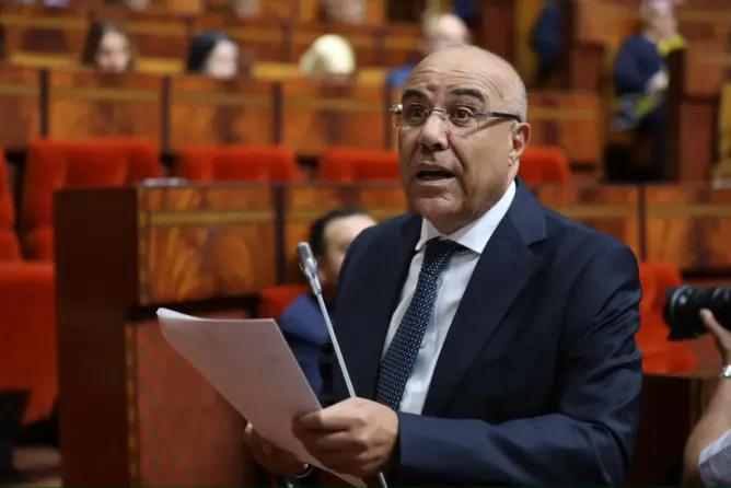 ميراوي يقلص “منح التميز” ويخفض ميزانية البحث العلمي