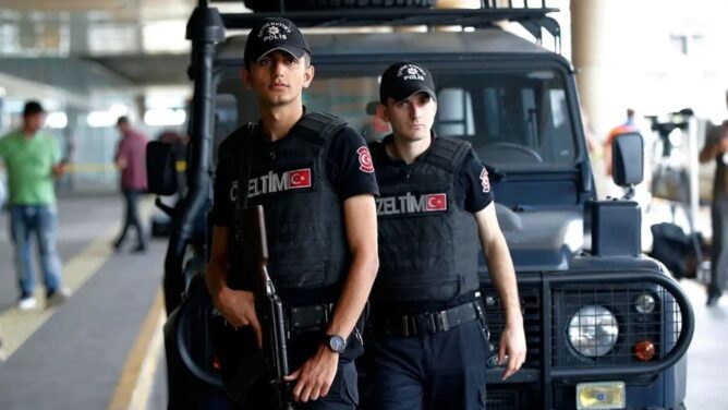 هجوم مسلح يستهدف شركة الصناعات العسكرية التركية في أنقرة