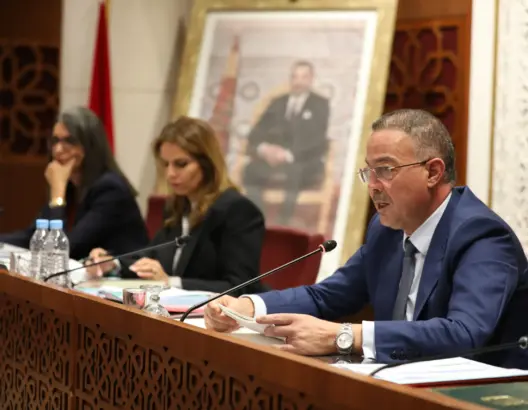 الحكومة تطرح تعديلات على قانون المالية لإقرار استثناءات ظرفية على قاعدة الاقتراض