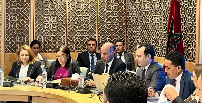 مناقشة قانون الإضراب تشعل جدلا بالبرلمان وسط تبادل للاتهامات بين الأغلبية والمعارضة