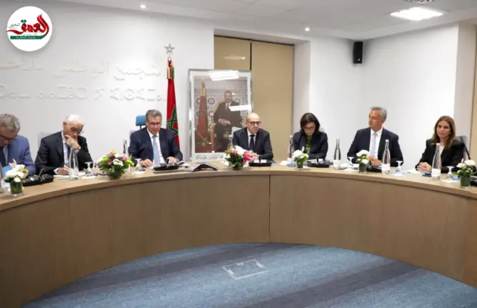 قيادات تجمعية تعلق على زيارة ماكرون والتعديل الحكومي