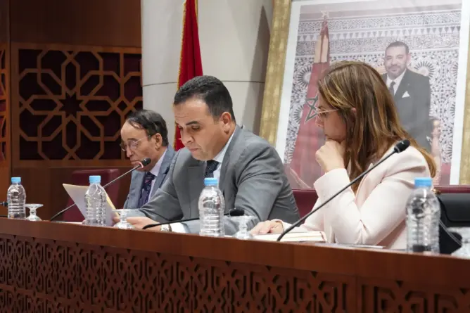 بايتاس: ميزانية رئاسة الحكومة ارتفعت بـ14.98% ولا تعكس برنامجها والأوراش الكبرى