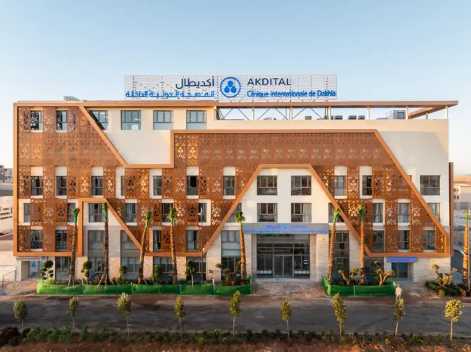 الأولى بالأقاليم الجنوبية.. “أكديطال” تفتتح المصحة الدولية بالداخلة بـ269 مليون درهم (صور)