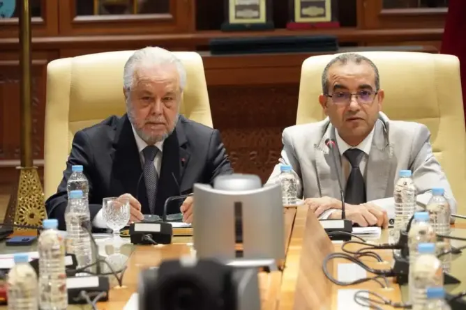 الحكومة تعلن ترجمة 276 نصا تشريعيا وتستعد لإصدار قوانين بالأمازيغية