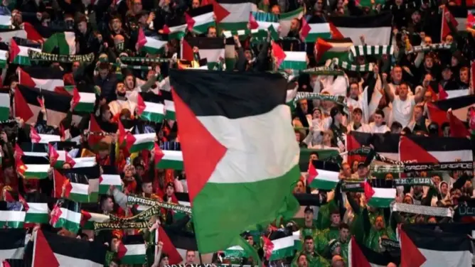 فرنسا تقرر حظر رفع العلم الفلسطيني في مباراة منتخبها ضد إسرائيل