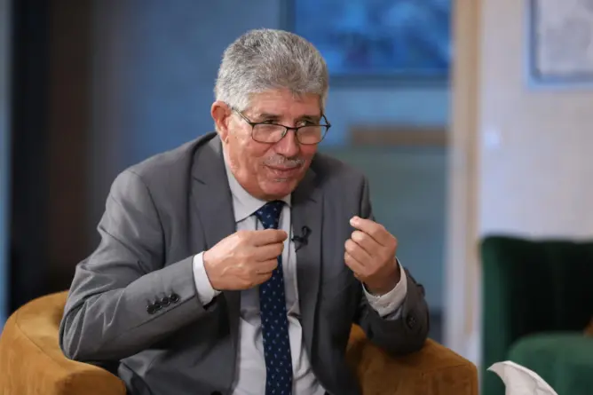أحمد التويزي يوضح: عبارة “طحن الورق” أسيء فهمها والمقصود بها التلاعب في الوثائق