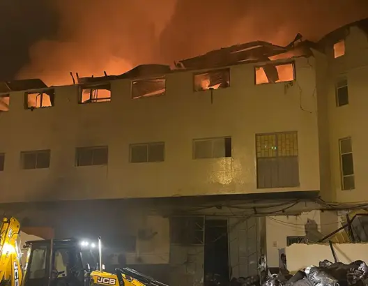 سلطات طنجة تحقق في أسباب احتراق مصنع للنسيج