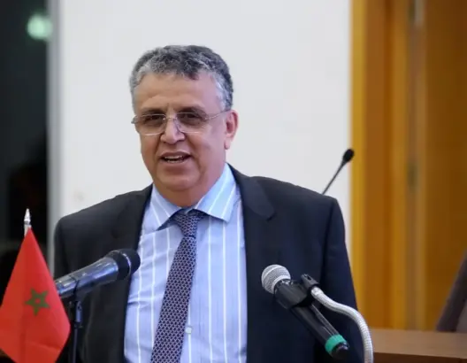وهبي يتراجع عن مقاضاة مدير نشر جريدة “أشكاين” بعد وساطة حكومية