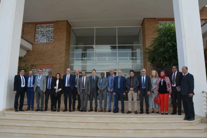 ألقى إنريكي أوجيدا فيلا، سفير مملكة إسبانيا لدى المملكة المغربية، يوم الثلاثاء 26 نونبر 2024، درسا افتتاحيا بجامعة الحسن الأول بسطات تحت عنوان: "العلاقات المغربية-الإسبانية: إرث تاريخي ومستقبل مشترك".