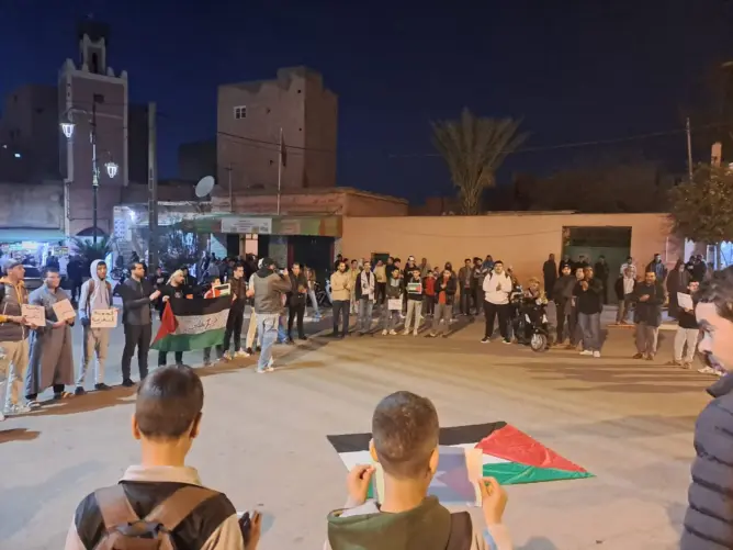 جبهة دمنات تدين تفريق وقفة طنجة وتتوعد بمواجهة أنشطة التطبيع محليا