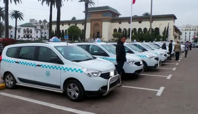 قضية الدبلوماسي الروسي.. الشارع المغربي يستنكر اعتداء أصحاب سيارات الأجرة على سائقي التطبيقات الذكية