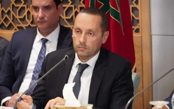 تحذيرات برلمانية من “صفقات على المقاس” بوزارة الصحة بعد إلغاء عقود سارية