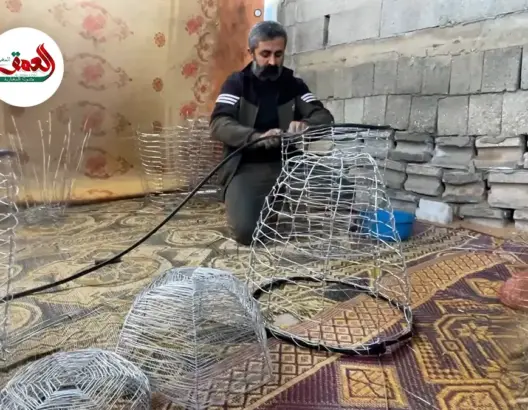 غزة.. سلال وألعاب من مخلفات الحرب