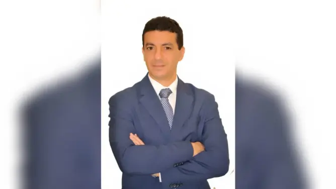 القندوسي يمكن الأحرار من الحفاظ على مقعده بمجلس المستشارين عن جهة فاس
