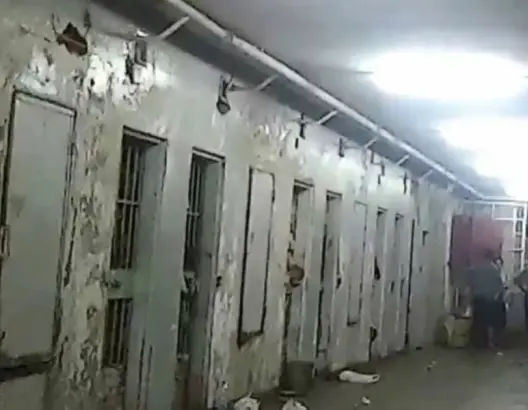 معتقل مغربي ضمن المئات في سجن “صيدنايا” بعد اقتحامه من قبل المعارضة السورية