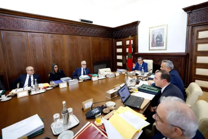 المصادقة على استثمارات بقيمة 134 مليار درهم.. خبير: فرص عمل وعدالة مجالية في الأفق