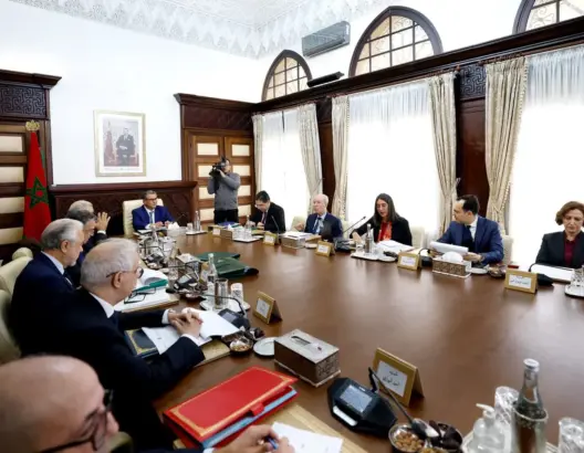 الحكومة تصادق على سياسة مساهماتية جديدة وإحداث منطقة حرة بسوس ماسة