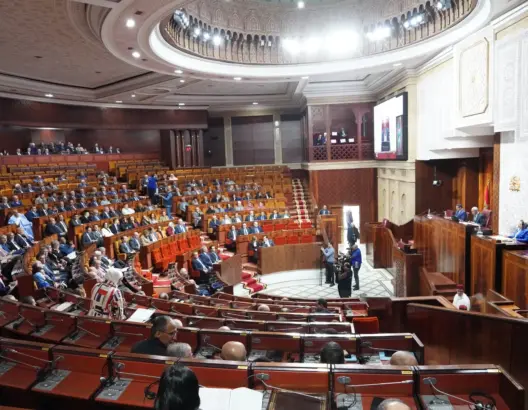 غياب الوزراء يشعل جلسة مساءلة الحكومة.. ونواب من المعارضة يهددون باللجوء إلى الملك
