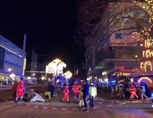 حادث دهس في سوق عيد الميلاد بألمانيا يوقع  قتلى وجرحى