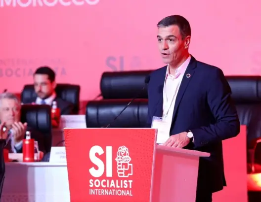 سانشيز يطالب بإنهاء الحرب ضد غزة ويحث الاشتراكيين على الوحدة لمواجهة الأزمات (فيديو)