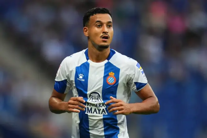 المغربي الهلالي يكشف أسباب رفضه عروض برشلونة ومانشستر يونايتد