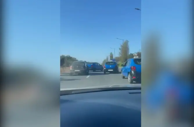 “تسيب” سيارات الأجرة يستعجل تقنين تطبيقات النقل لإنهاء “فوضى شرع اليد”