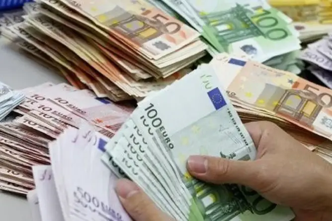 تحويلات مغاربة إيطاليا تبلغ ذروتها في 2024 وتتجاوز 575 مليون يورو