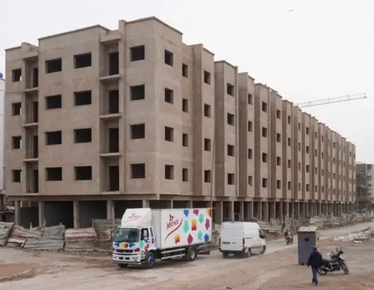 الحكومة تتعقب “تحايل” منعشين عقارين وتكشف خطة تضييق الخناق على “النوار”