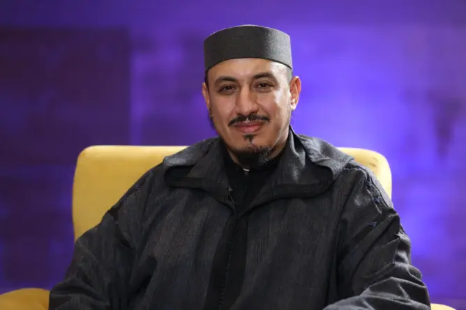 رفوش: عصيد “متناقض” وما يصدر عن التنويريين “عبث كلامي”