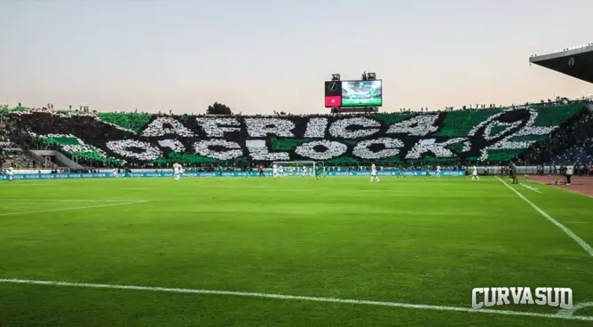 “الكورفا سود” يطالب بحملة “تطهير” داخل الرجاء ويدعو المكتب لـ “الإستقالة فورا”