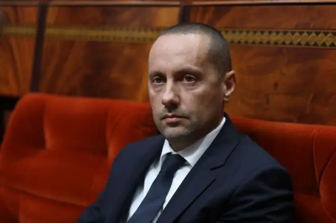 300 كيلومتر للعلاج وانتظار لـ6 أشهر.. تقرير يعري واقع “الأزمة الصحية” بجهة الشرق