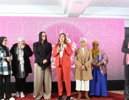 التفاتة تكرم نساء واجهن مرض السرطان