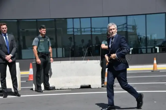 إسبانيا تبرئ المغرب من “عرقلة” فتح الجمارك التجارية بسبتة ومليلية وترجع السبب لـ”مسائل تقنية”
