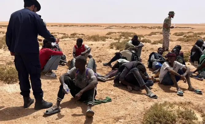 الجزائر تطرد عددا قياسيا من المهاجرين في 2024.. ومنظمة حقوقية تدين “المعاملة العنيفة”
