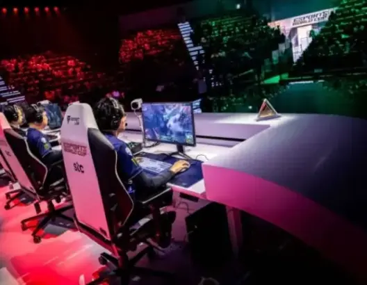آفاق وتحديات لعبة الرياضة الإلكترونية (Esport) في 2025: مستقبل واعد لعالم الألعاب
