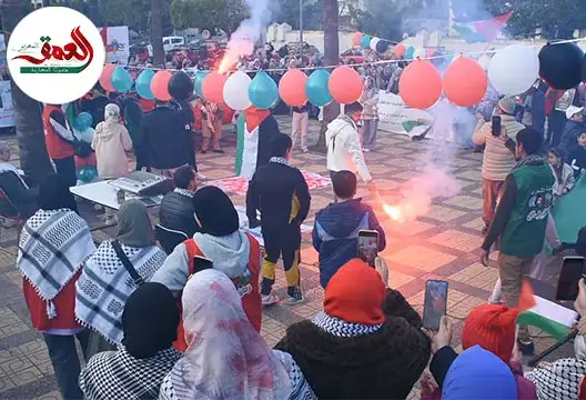 بالشهب الإصطناعية والحلويات.. ساكنة فاس تحتفل بانتصار غزة