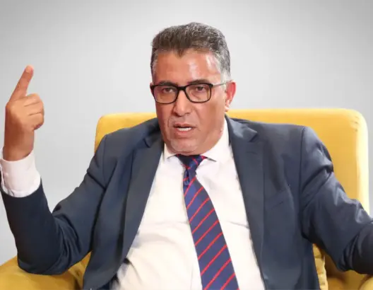 حموني: لاسلطة للأحزاب لمنع غياب البرلمانيين.. ويجب تضييق الخناق على “السلايتية”