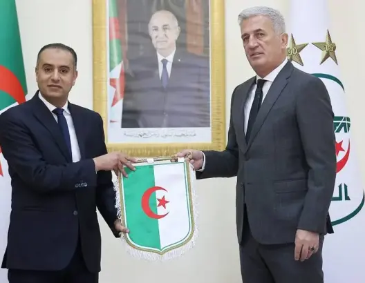 الاتحاد الجزائري يكتفي بإيفاد المدرب لحضور قرعة “كان 2025” في المغرب