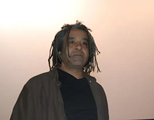 أولاد السيد: لا يجب دعم الأفلام التجارية.. ويمكن تناول “الطابوهات” بالإيحاء