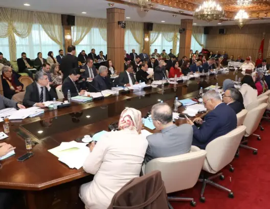“تعديلات الحكومة” تثير سجالا قانونيا في اجتماع المصادقة على قانون الإضراب
