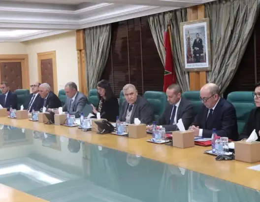 الداخلية تستنفر الولاة والعمال لضمان تموين الأسواق في رمضان وتتوعد “المحتكرين والغشاشين”