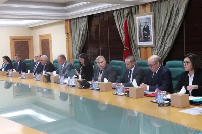 الداخلية تستنفر الولاة والعمال لضمان تموين الأسواق في رمضان وتتوعد “المحتكرين والغشاشين”