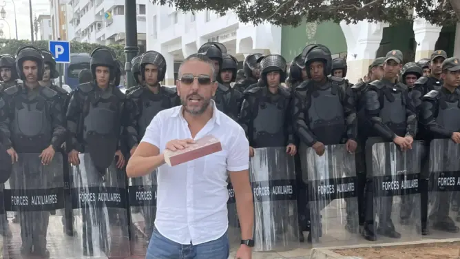 “المساس بأمن الدولة” يقود الى اعتقال ناشط حقوقي بطنجة