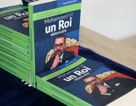 كتاب “محمد السادس.. ملك ذو رؤية” يستعرض مسيرة قيادية وإصلاحية